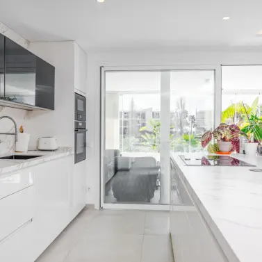 Venta de apartamento en planta media en Benalmadena Costa