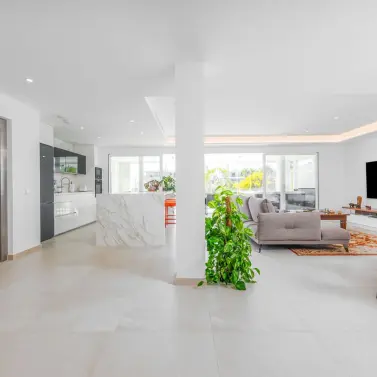 Venta de apartamento en planta media en Benalmadena Costa