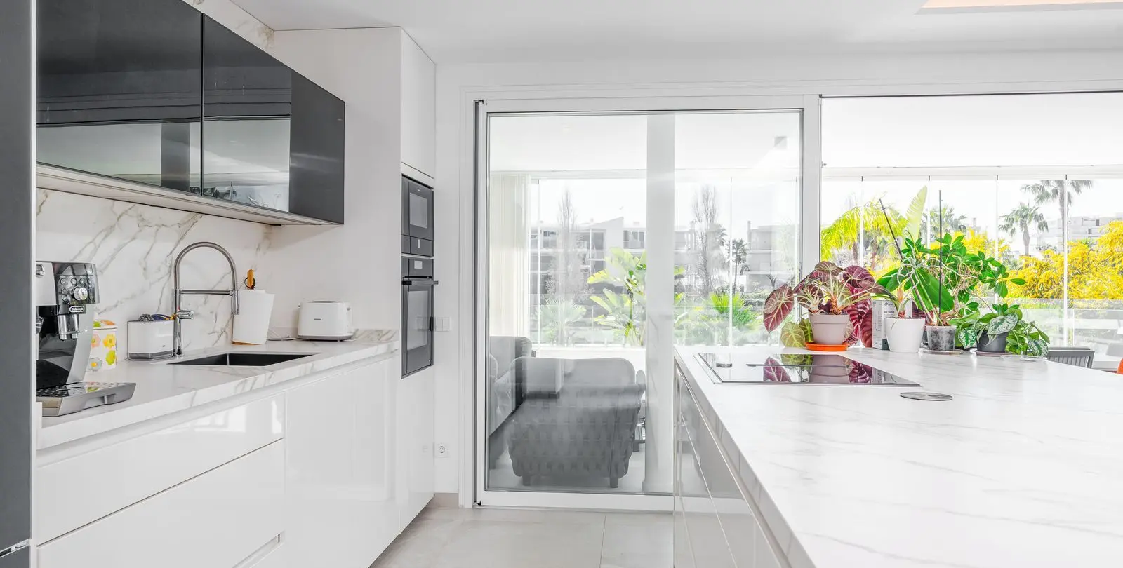 Venta de apartamento en planta media en Benalmadena Costa 4