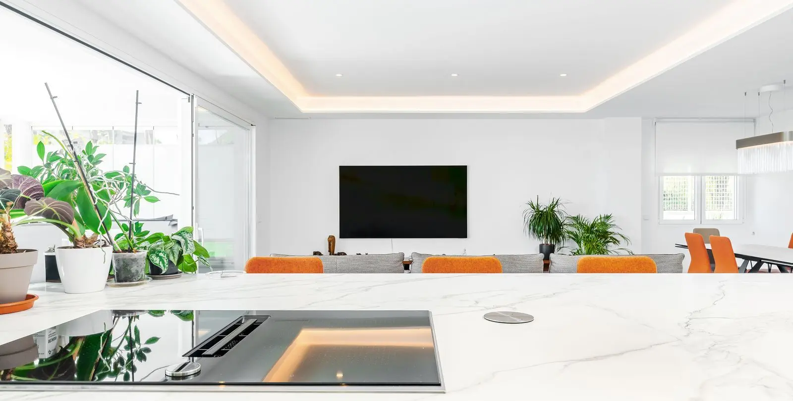 Venta de apartamento en planta media en Benalmadena Costa 6