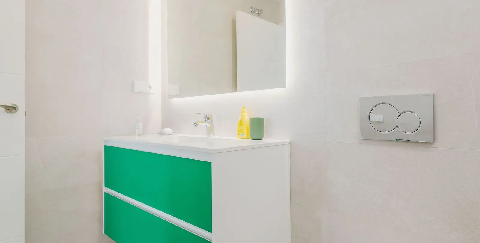 Venta de apartamento en planta media en Benalmadena Costa 25