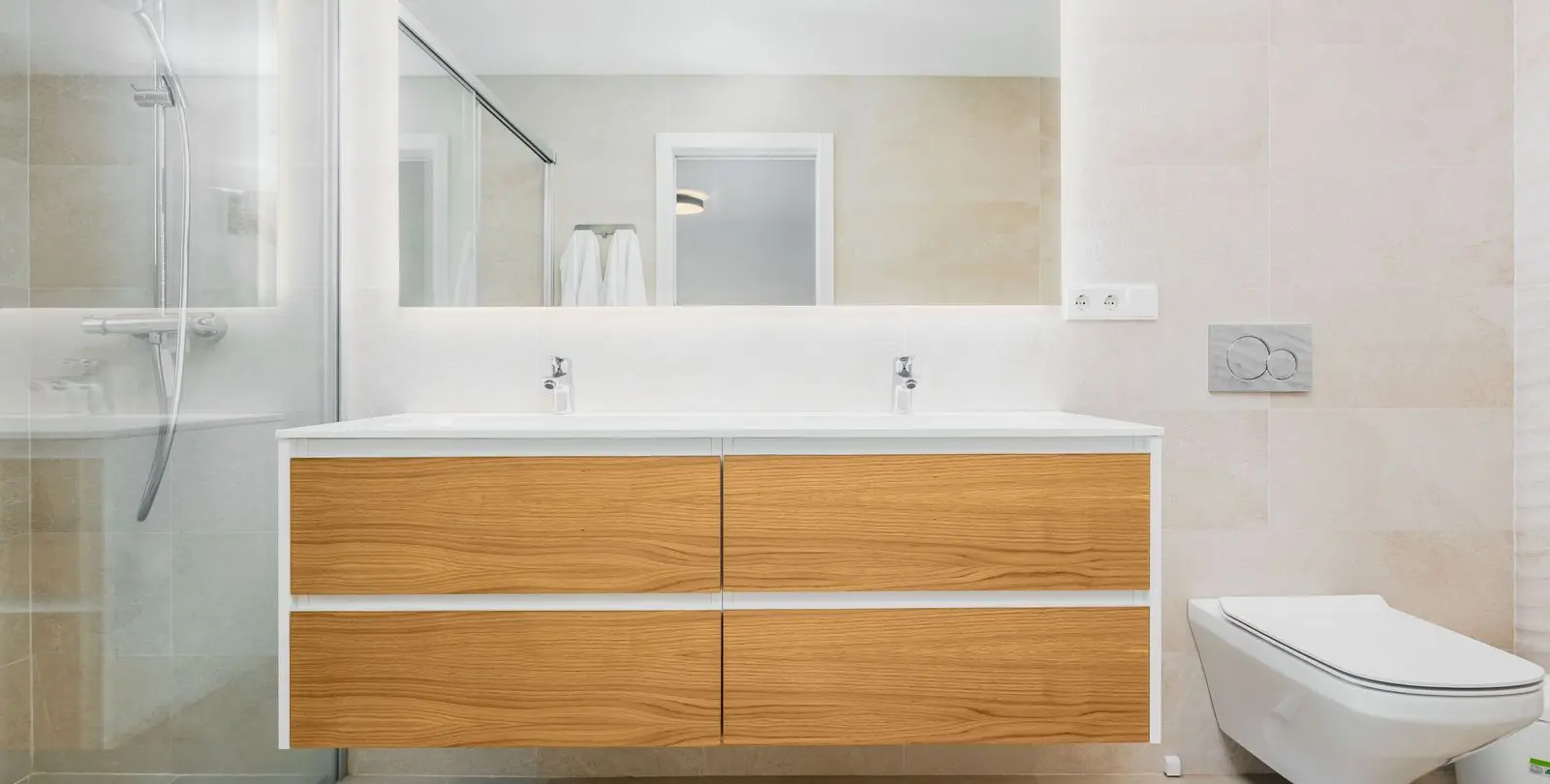 Venta de apartamento en planta media en Benalmadena Costa 32