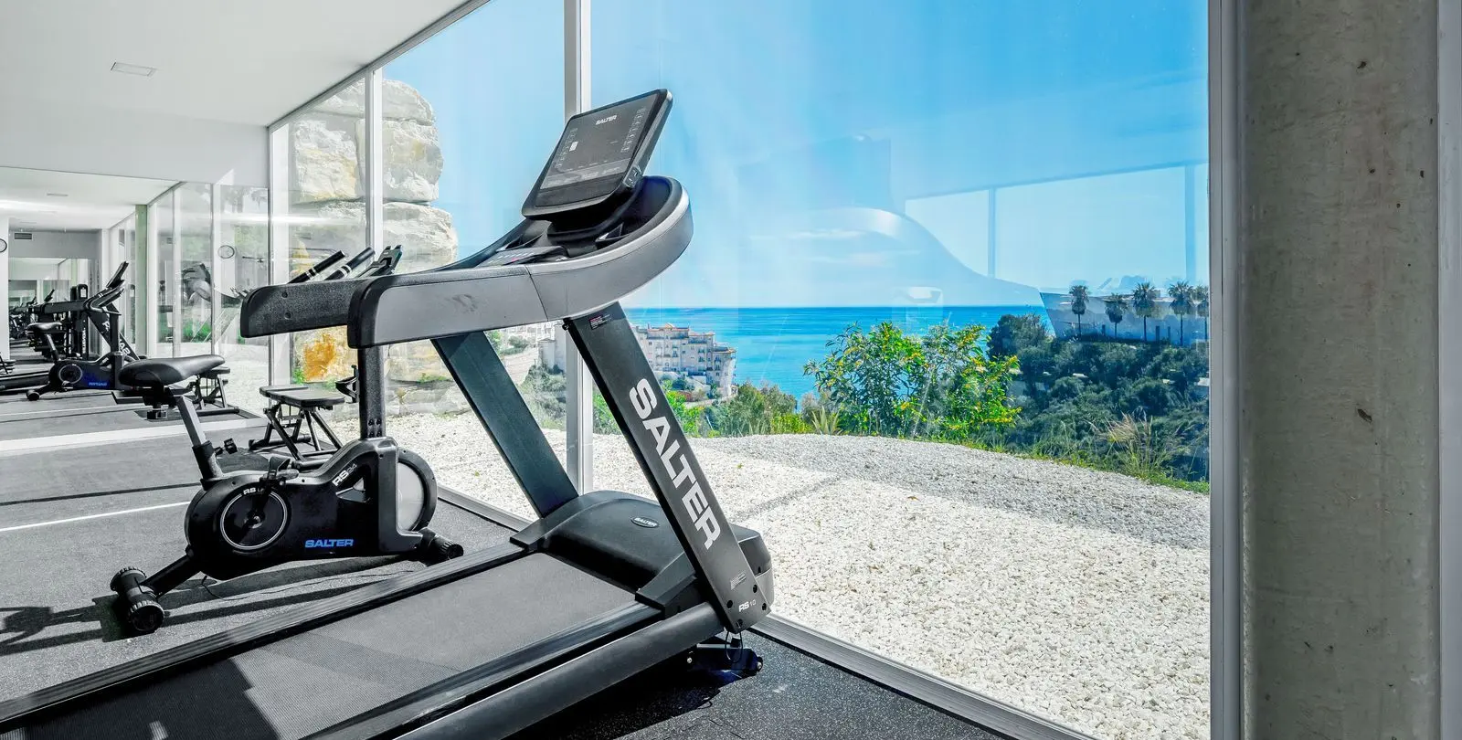 Venta de apartamento en planta media en Benalmadena Costa 41