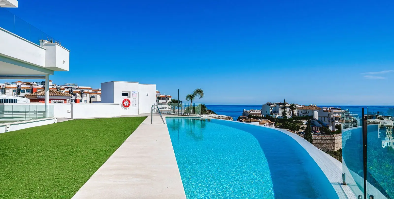 Venta de apartamento en planta media en Benalmadena Costa 54