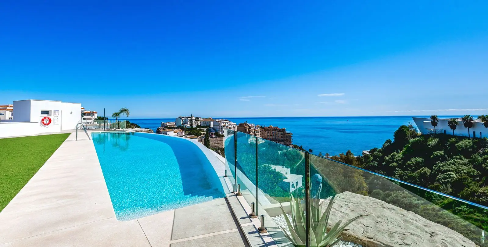 Venta de apartamento en planta media en Benalmadena Costa 57