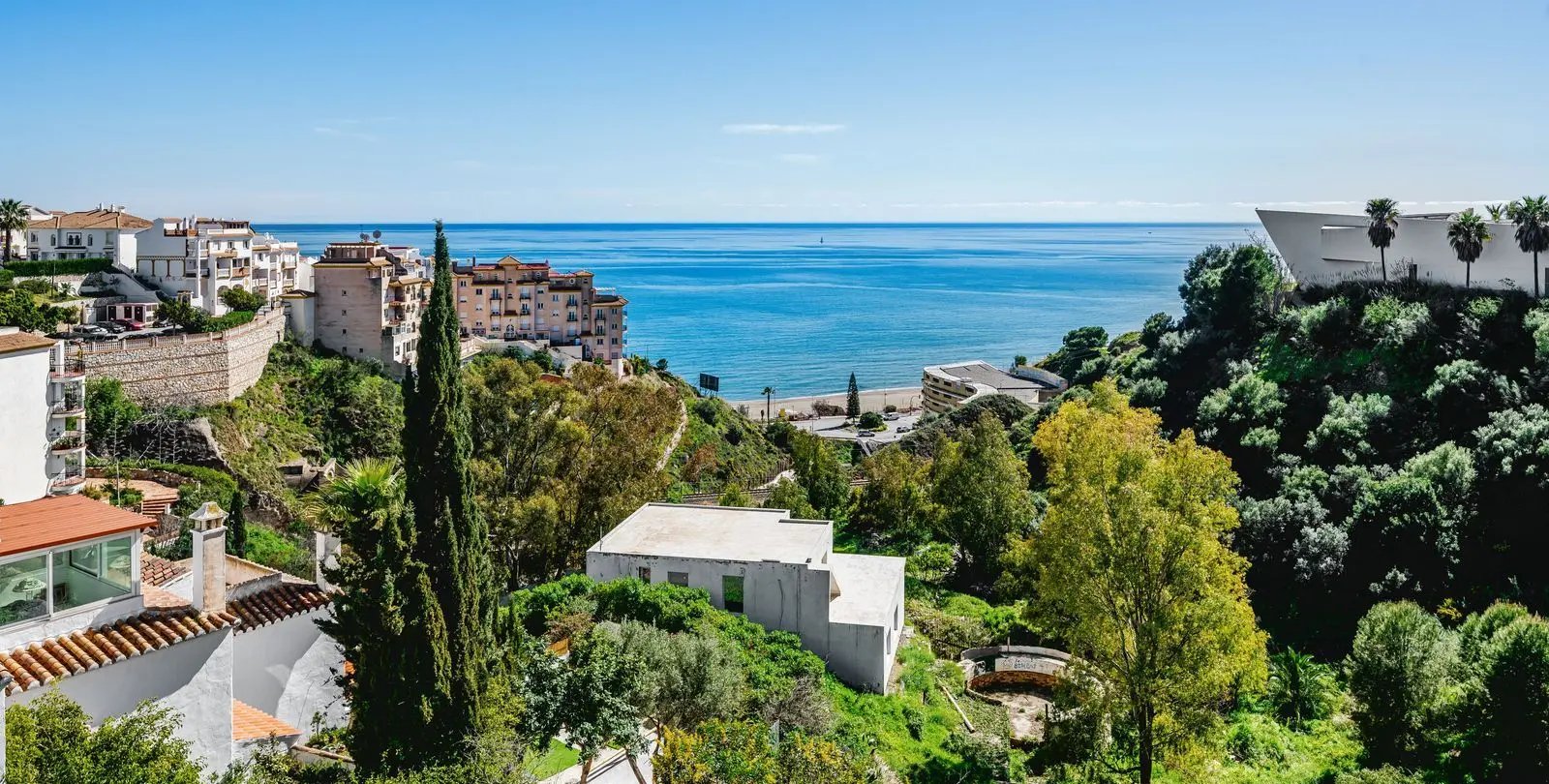 Venta de apartamento en planta media en Benalmadena Costa 61