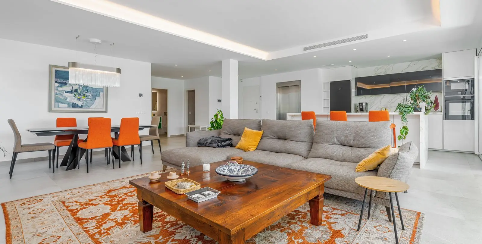 Venta de apartamento en planta media en Benalmadena Costa 62