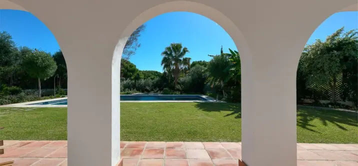 Venta de villa independiente en Cabopino 2