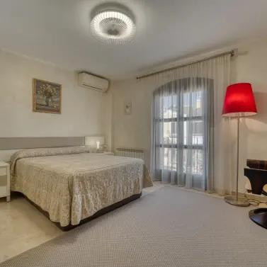 Venta de villa independiente en Guadalmina Alta