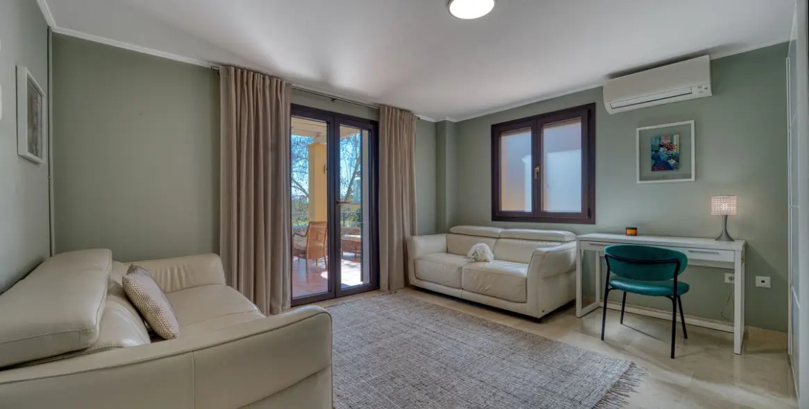 Venta de villa independiente en Guadalmina Alta 11