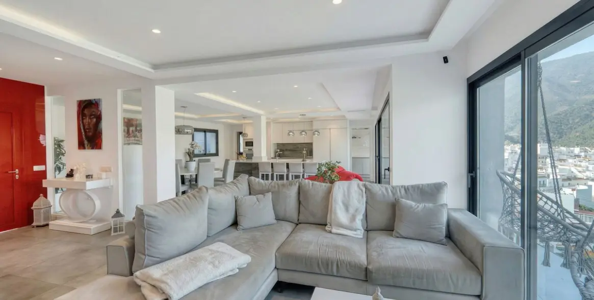 Sale of detached villa in Istán 16