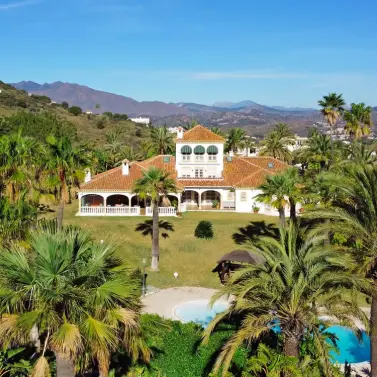 Venta de villa independiente en Cerros del Aguila