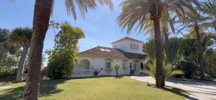 Venta de villa independiente en Cerros del Aguila 3
