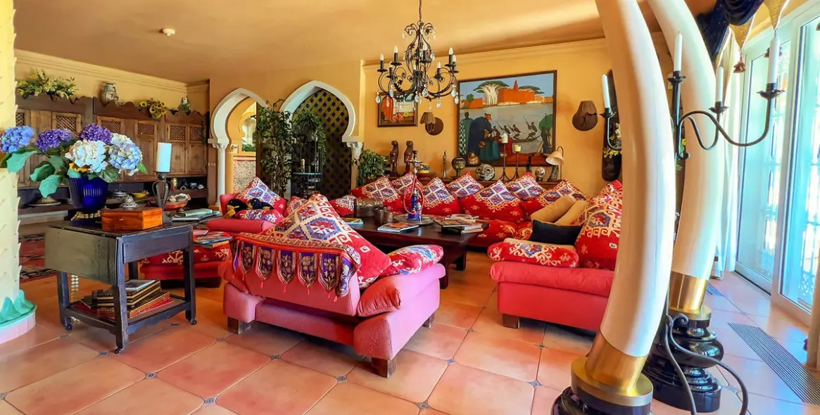 Sale of detached villa in Cerros del Aguila 10