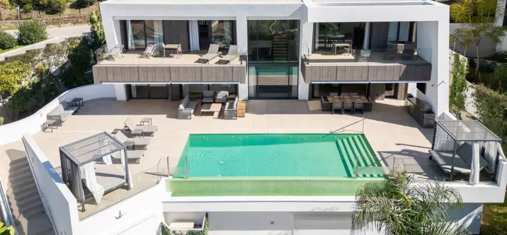 Venta de villa independiente en El Paraiso 1