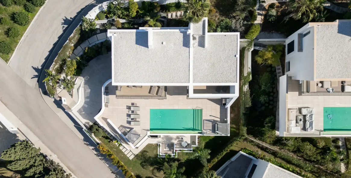 Venta de villa independiente en El Paraiso 3