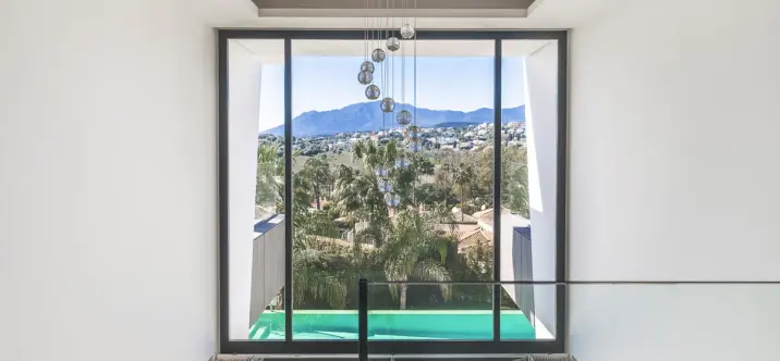 Venta de villa independiente en El Paraiso 3