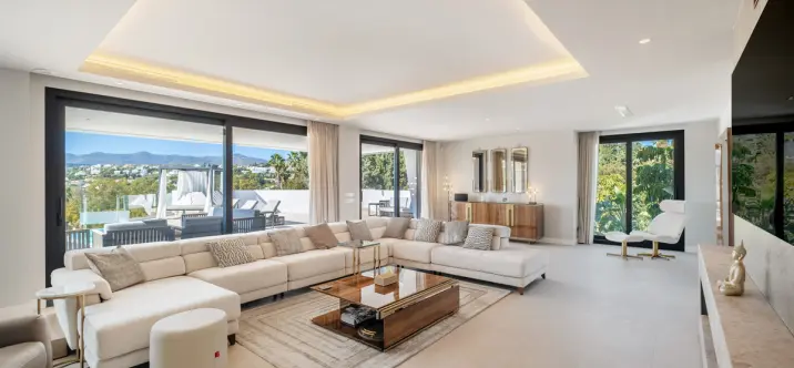 Venta de villa independiente en El Paraiso 4