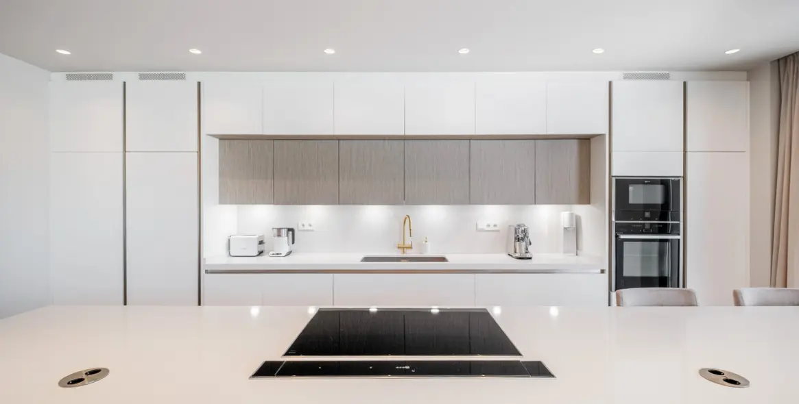 Venta de villa independiente en El Paraiso 8