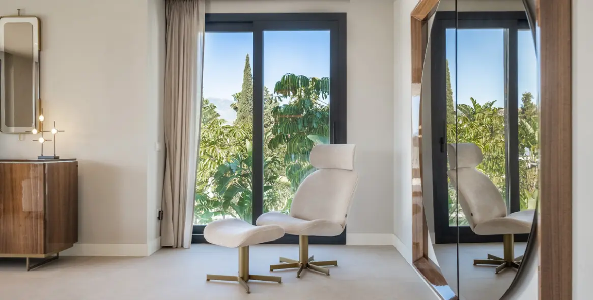 Venta de villa independiente en El Paraiso 9