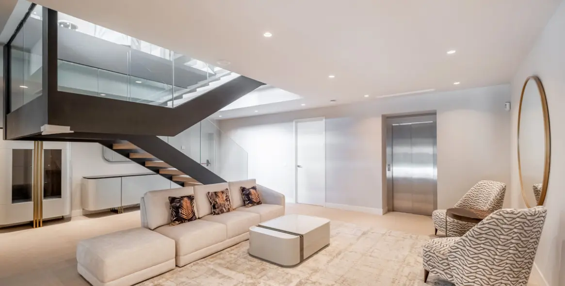 Venta de villa independiente en El Paraiso 16