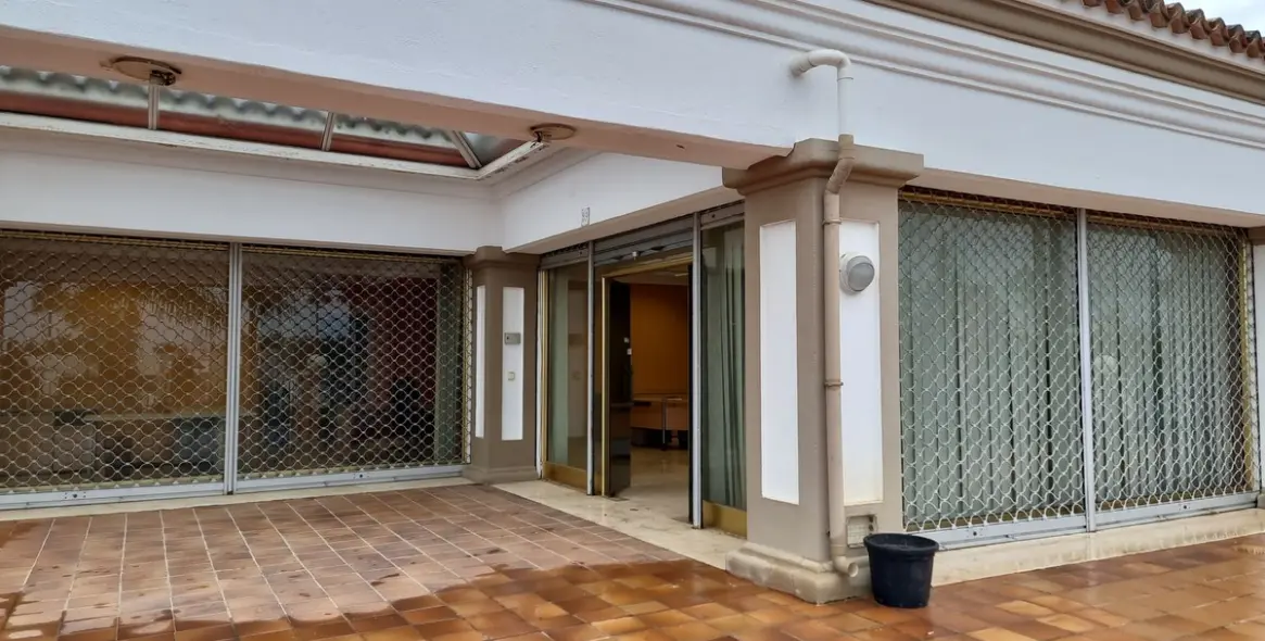 Долгосрочная аренда офиса в Estepona 3