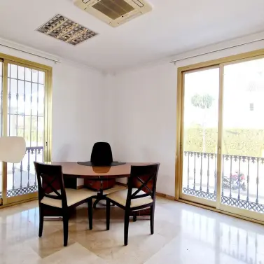 Долгосрочная аренда офиса в Estepona