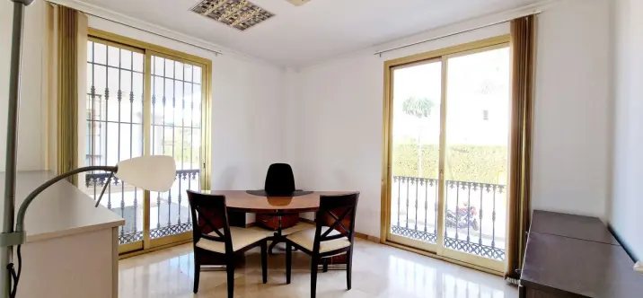 Долгосрочная аренда офиса в Estepona 4