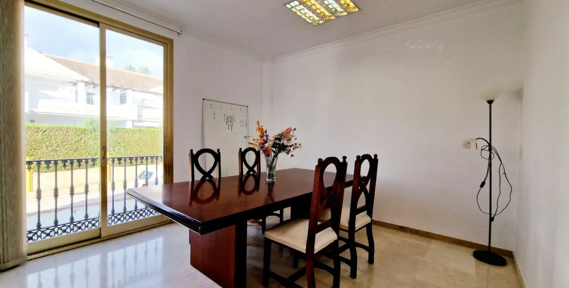 Долгосрочная аренда офиса в Estepona 6