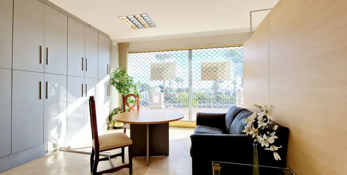 Долгосрочная аренда офиса в Estepona 8
