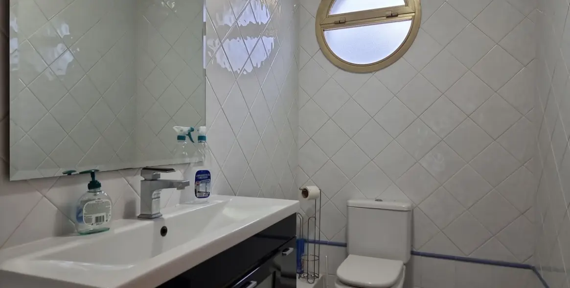 Долгосрочная аренда офиса в Estepona 9