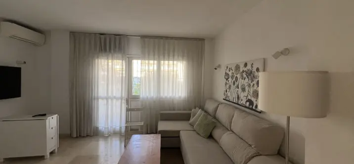 Long-term rent of ground floor apartment in The Golden Mile 0