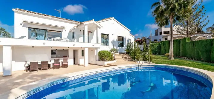 Alquiler a largo plazo de villa independiente en Marbella 3