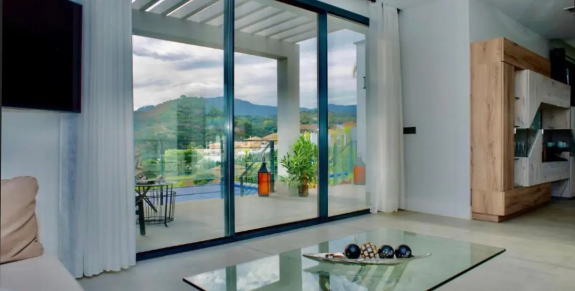 Долгосрочная аренда  отдельно стоящей виллы в Estepona 11