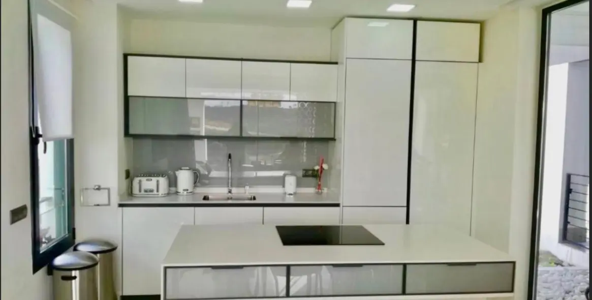 Долгосрочная аренда  отдельно стоящей виллы в Estepona 12