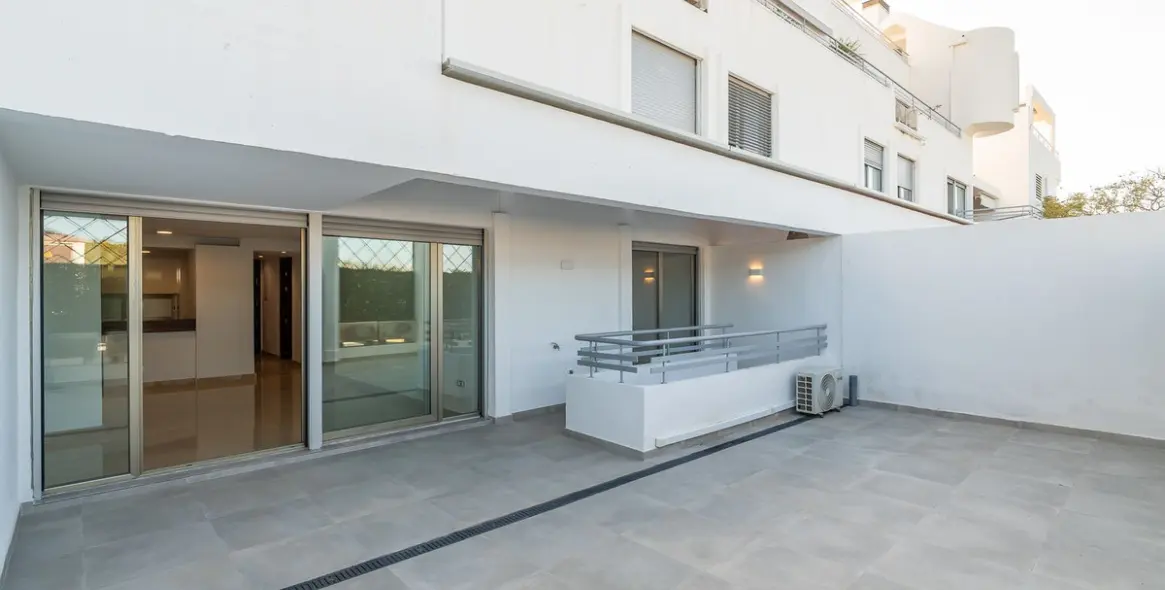 Sale of ground floor apartment in La Cala de Mijas 1