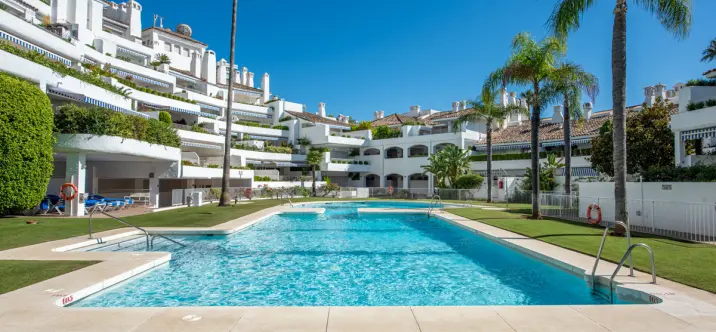 Sale of ground floor apartment in Río Real 0