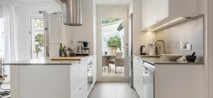 Sale of ground floor apartment in Río Real 1