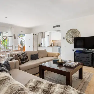 Sale of ground floor apartment in Río Real