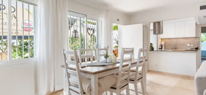 Sale of ground floor apartment in Río Real 4