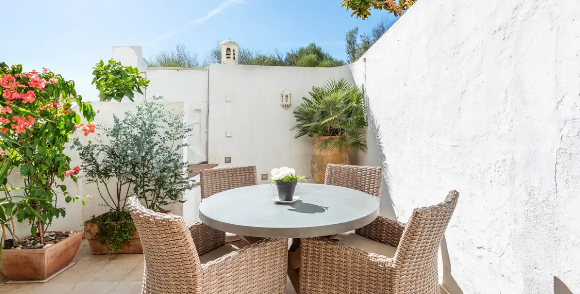 Sale of ground floor apartment in Río Real 13