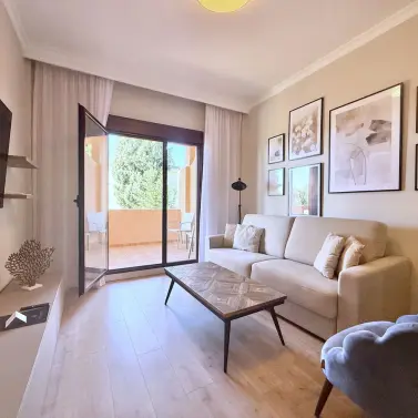 Продажа двухуровневого пентхауса в Benahavís