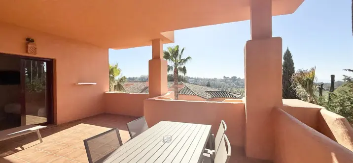 Продажа двухуровневого пентхауса в Benahavís 4