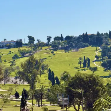 Продажа двухуровневого пентхауса в Benahavís