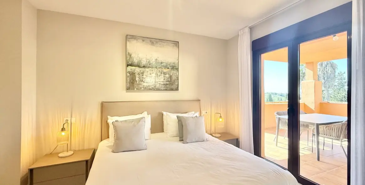 Продажа двухуровневого пентхауса в Benahavís 17