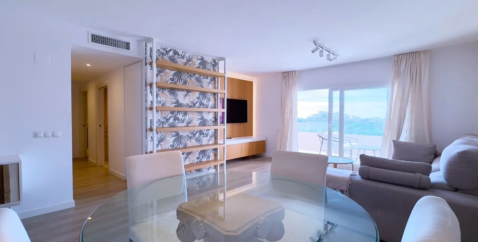 Venta de apartamento en planta media en La Campana 3