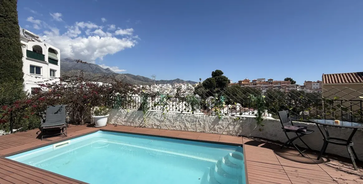 Долгосрочная аренда  отдельно стоящей виллы в Nerja 1