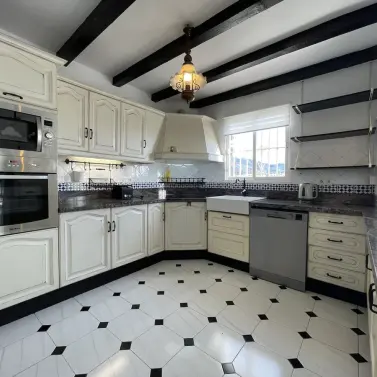 Долгосрочная аренда  отдельно стоящей виллы в Nerja