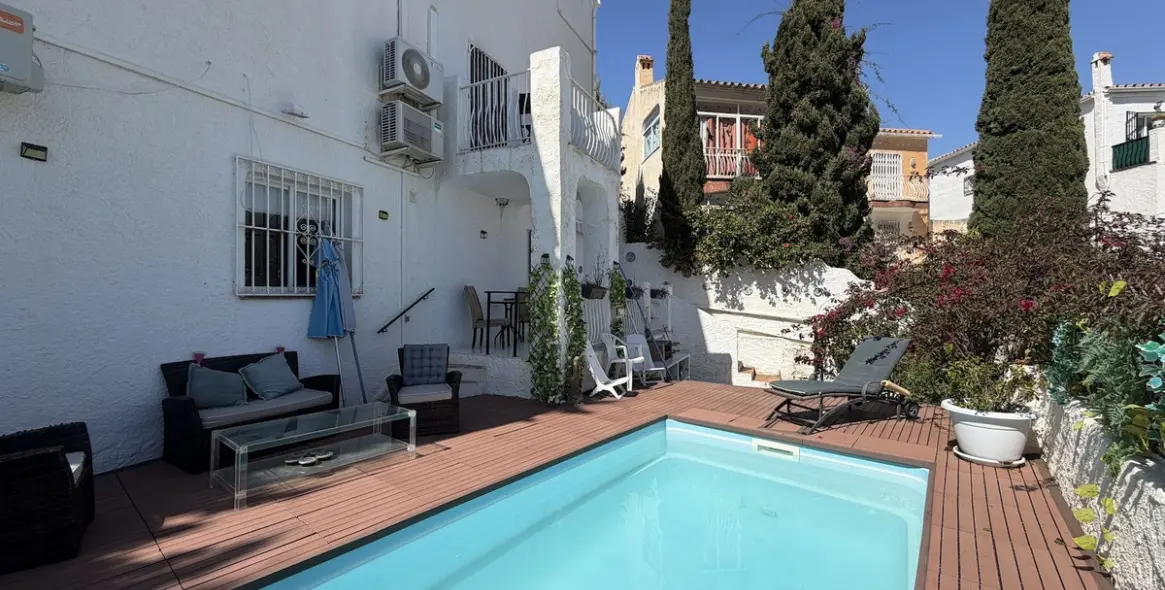 Долгосрочная аренда  отдельно стоящей виллы в Nerja 40