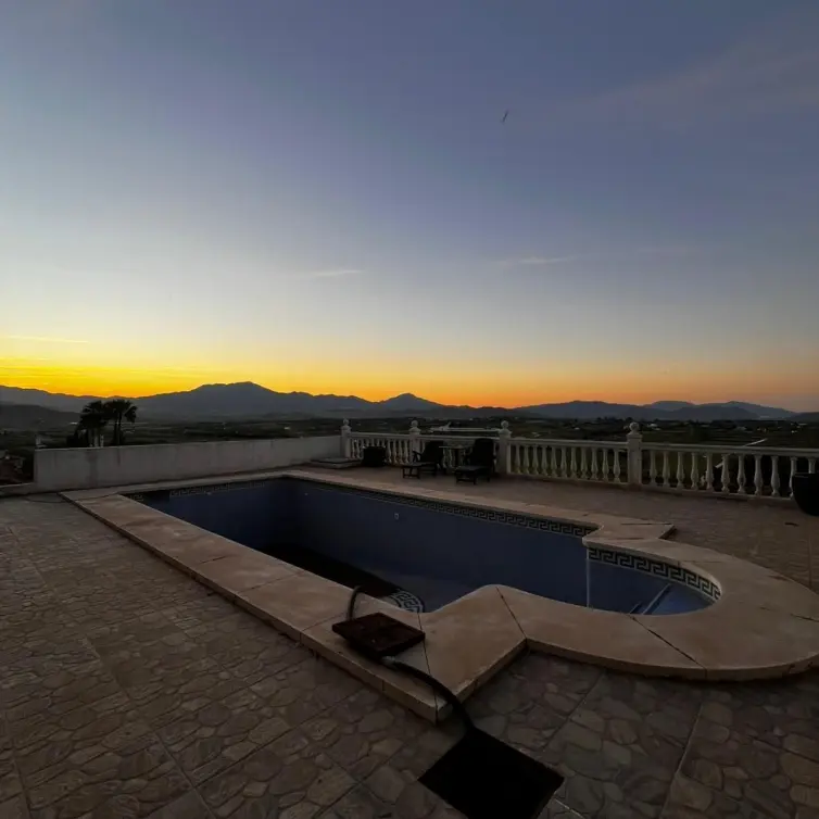 Venta de villa independiente en Coín